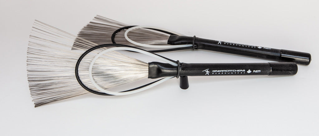 HEADHUNTERS DREAMCATCHERS REM-WIRE BRUSH W/2 NYLON HOOP NON-RETRACTABLE
