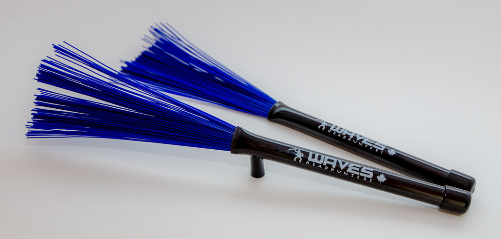 HEADHUNTERS WAVES NYLON BRUSH BLUE W/ SOLID WOOD