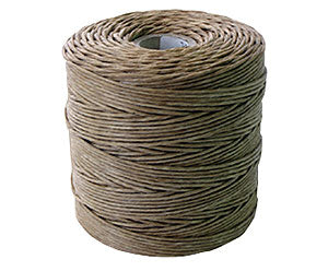 BAGPIPE COP TYING THREAD