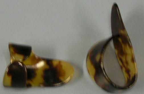ARIA PKT-12 LARGE SHELL FINGER PICKS